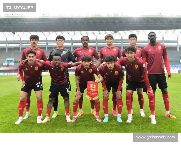 青岛客场首胜北京，段昂君三分9中8成逆转奇兵